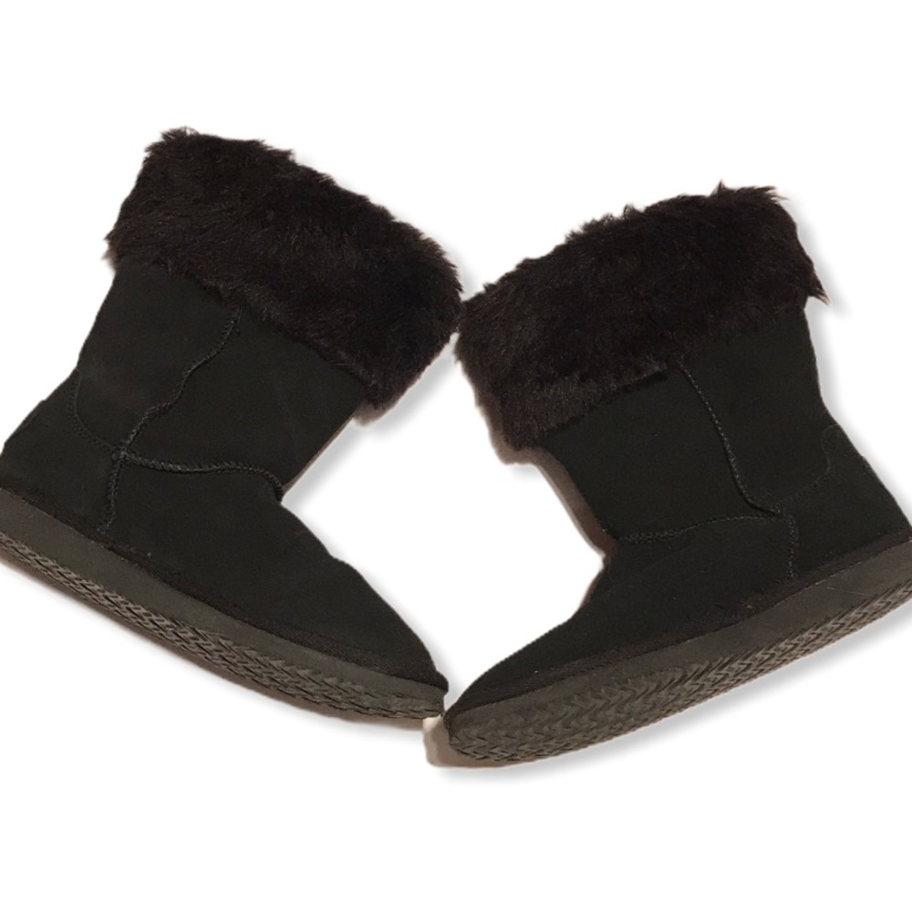 NWOT American eagle black boots for size 6 Cozy